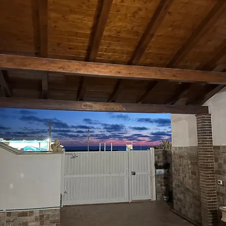 Vista Mare Airport-beach&fly Apartamento *